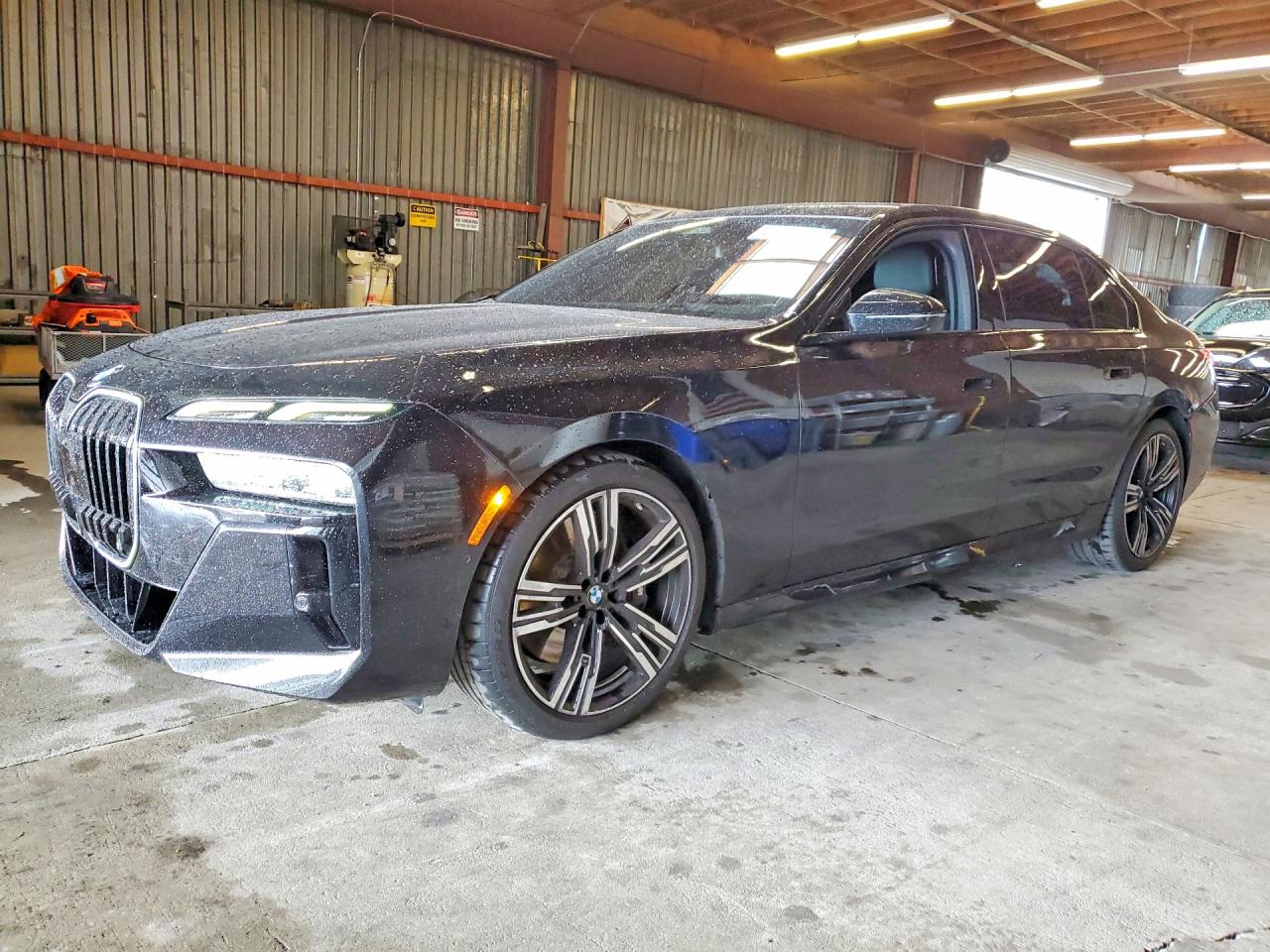 BMW 740 2024
