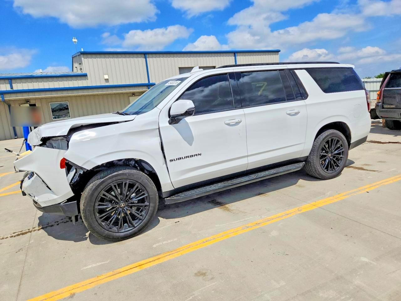 CHEVROLET SUBURBAN 2022
