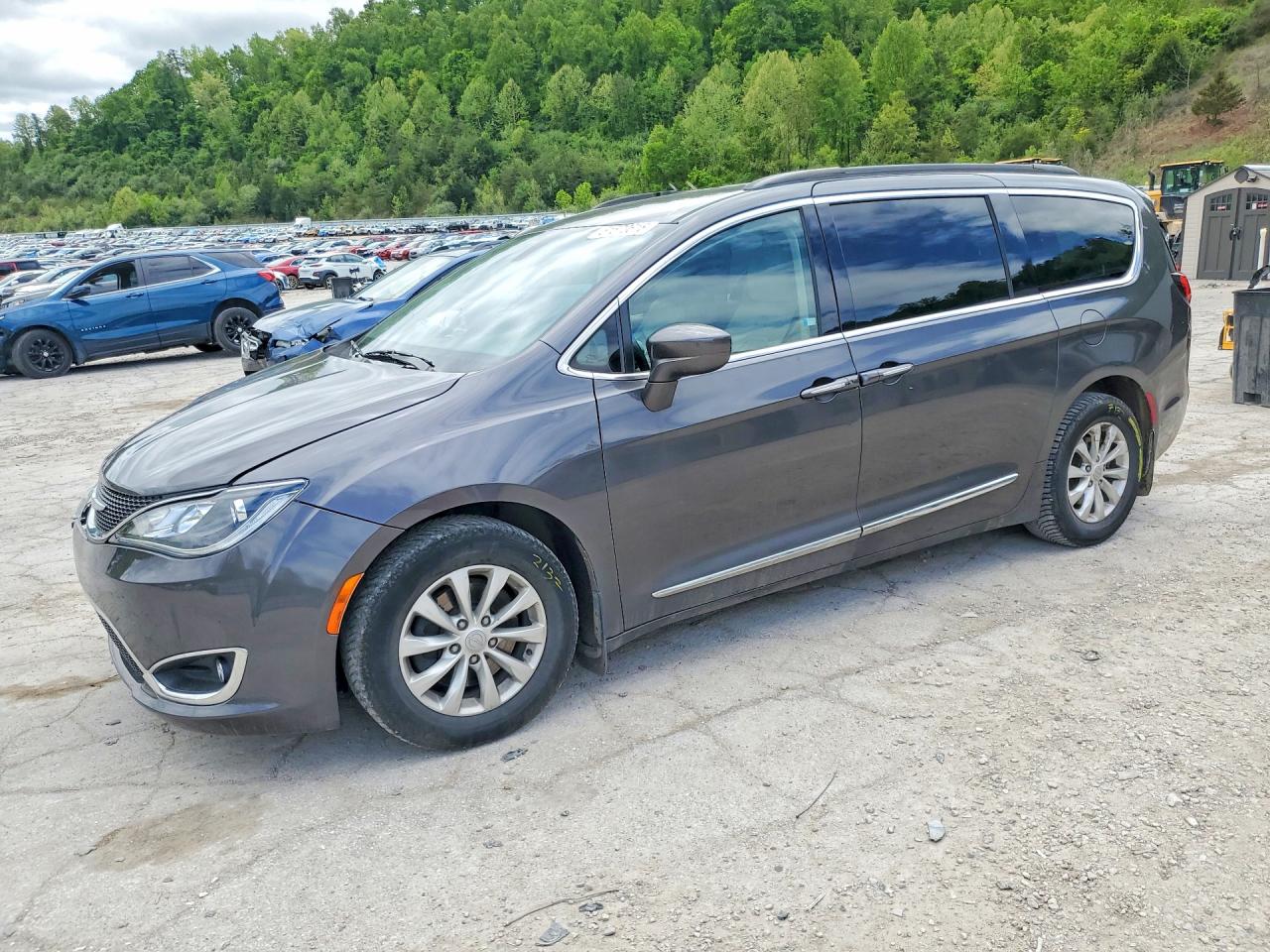 CHRYSLER PACIFICA 2017