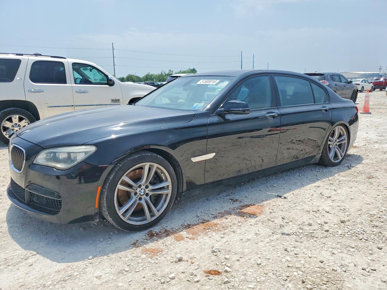 BMW 750 2013