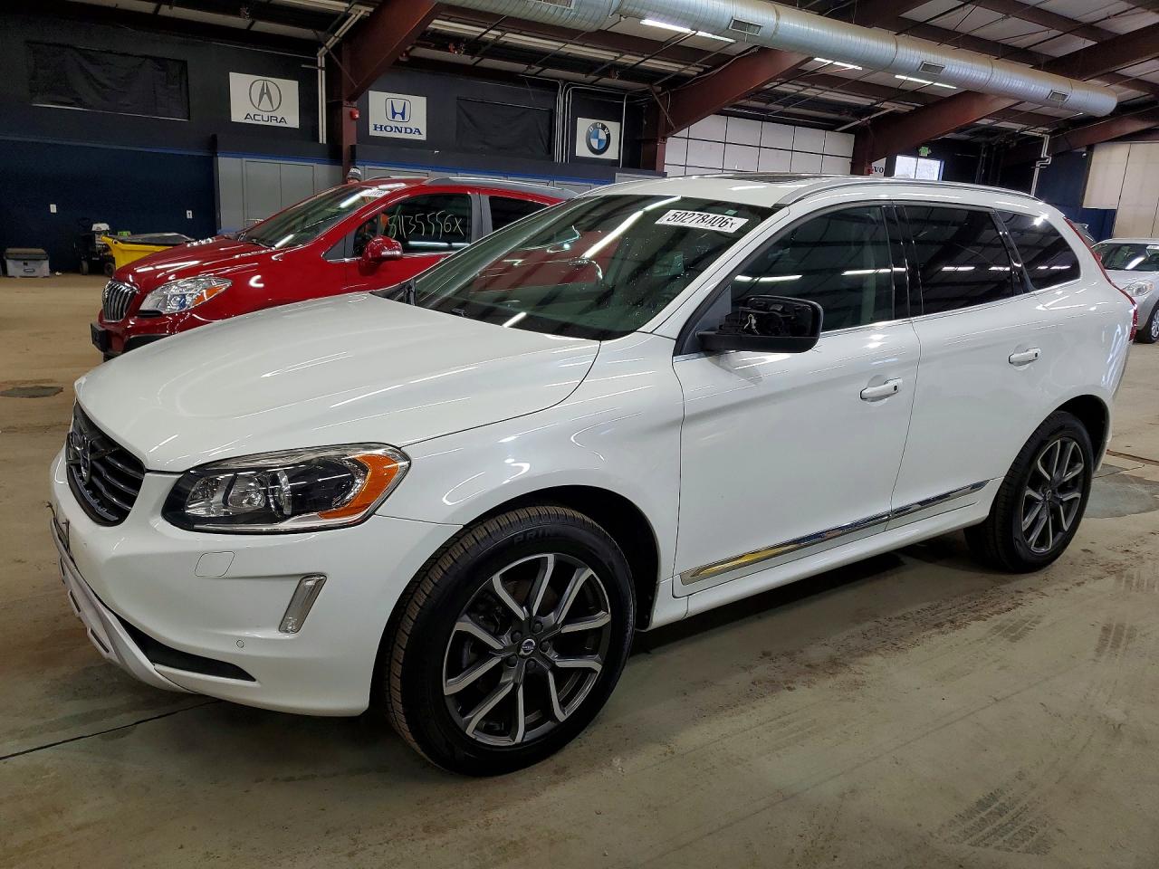 VOLVO XC60 2017