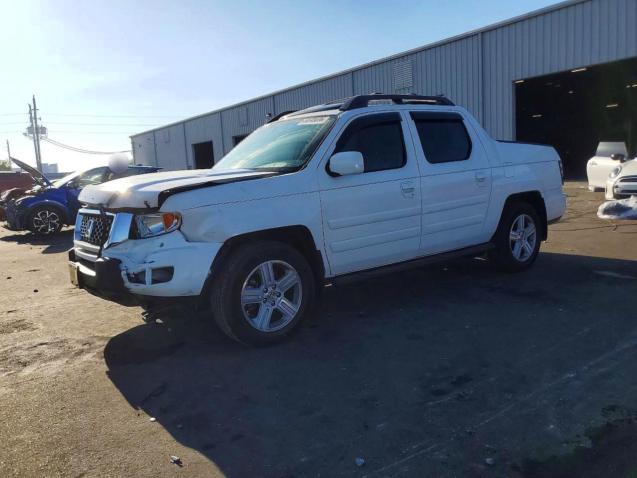 HONDA RIDGELINE 2013