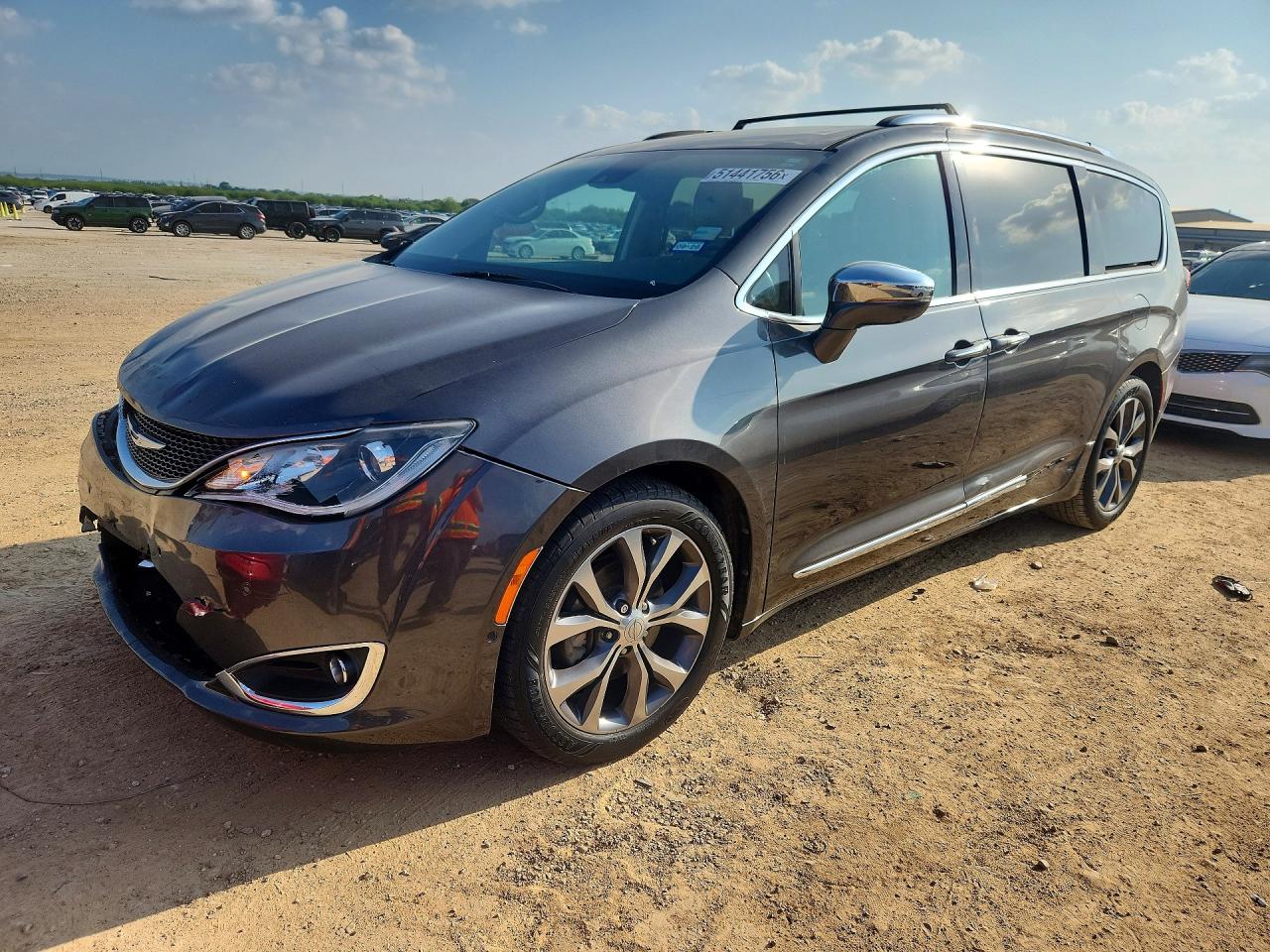 CHRYSLER PACIFICA 2017