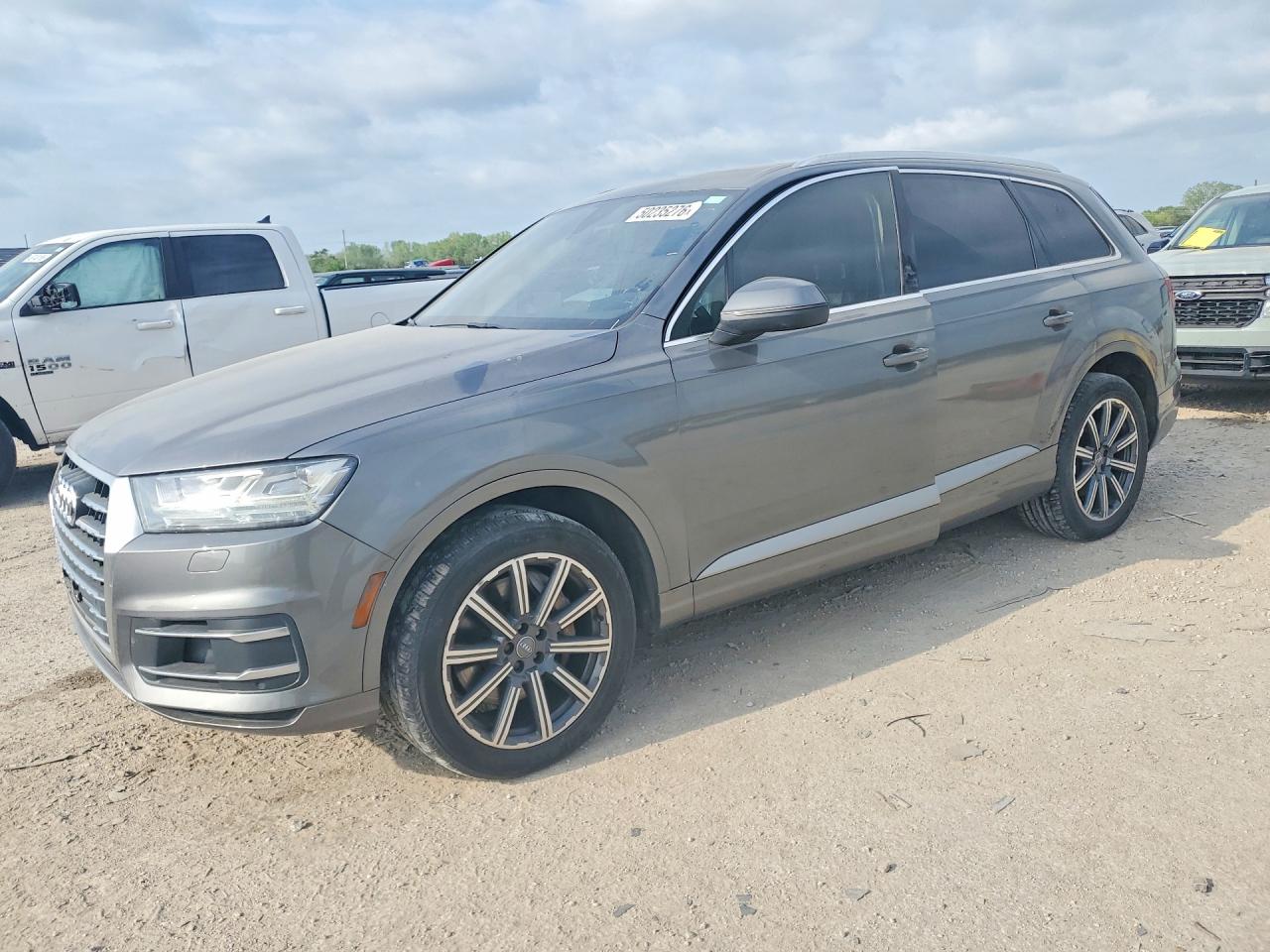 AUDI Q7 2017