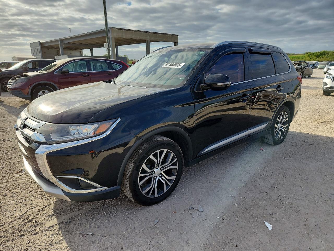 MITSUBISHI OUTLANDER 2018
