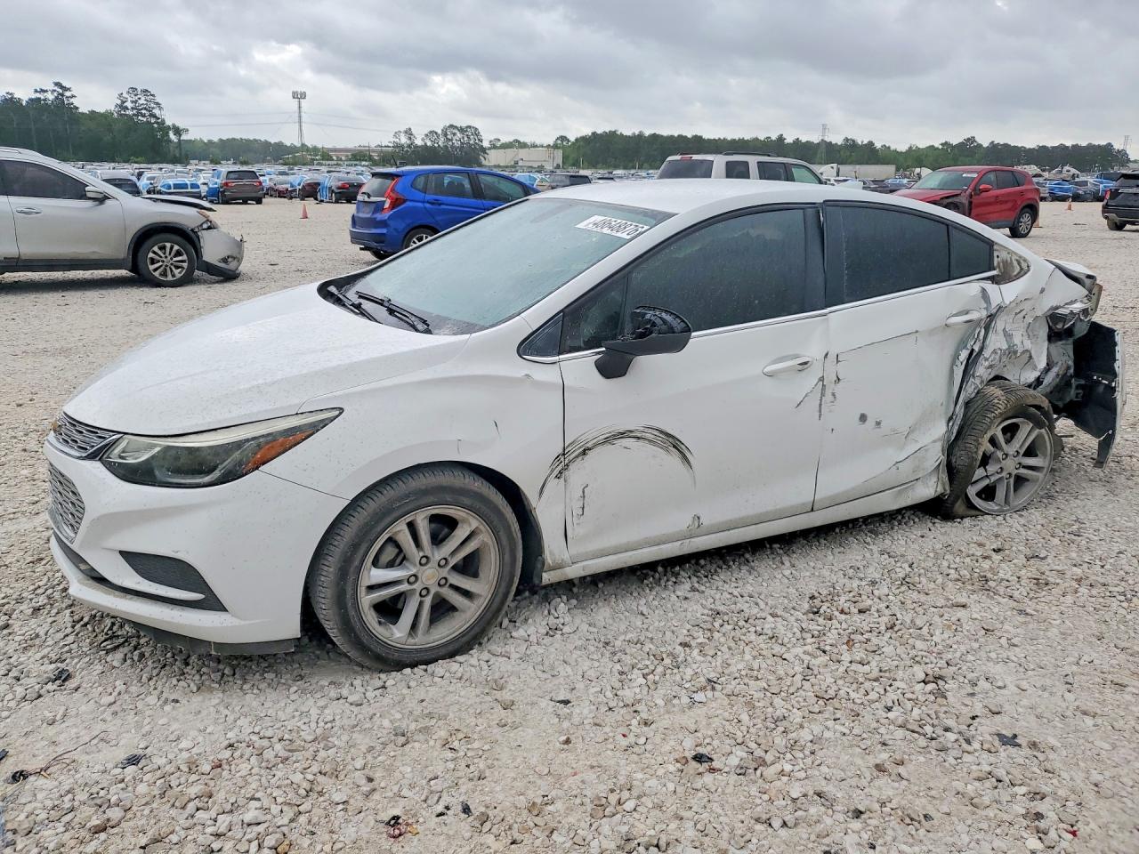 CHEVROLET CRUZE 2017