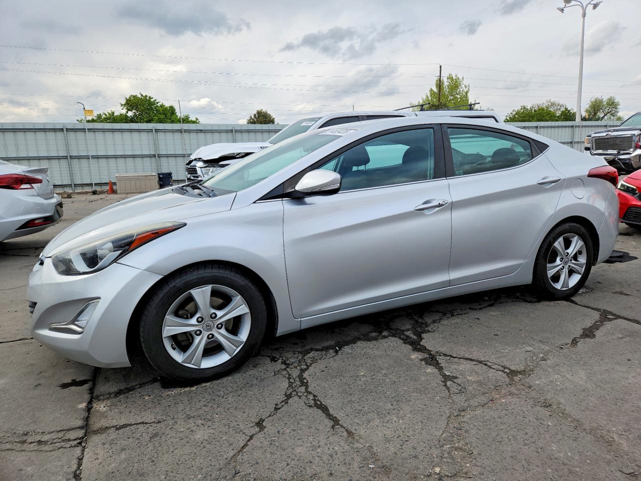HYUNDAI ELANTRA 2016