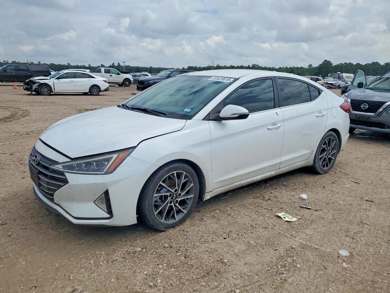 HYUNDAI ELANTRA 2019