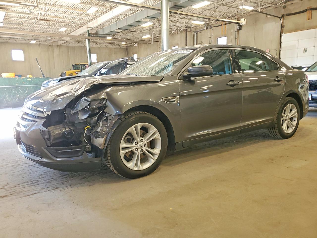FORD TAURUS 2015