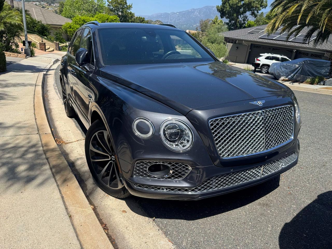 BENTLEY BENTAYGA 2017