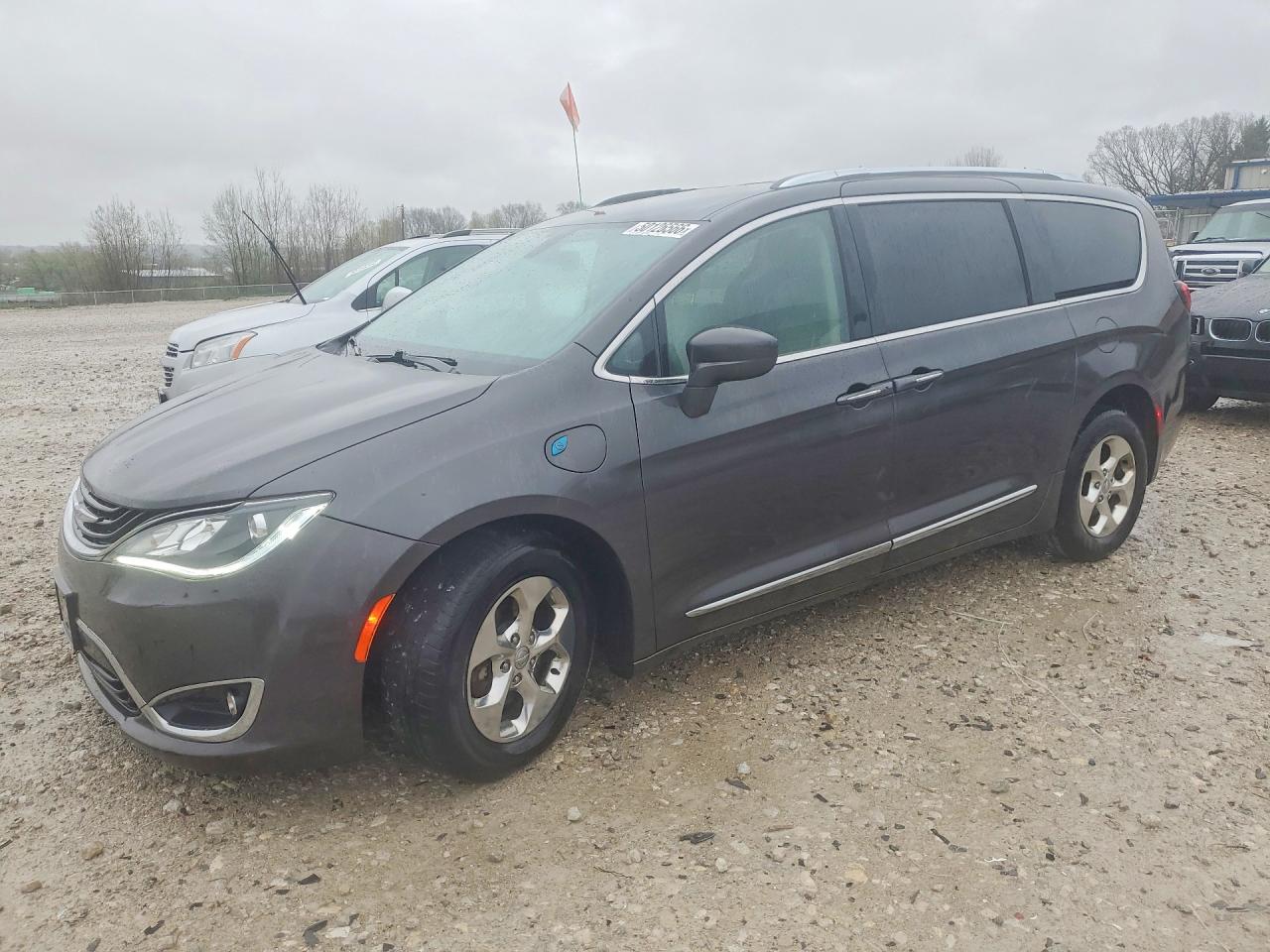 CHRYSLER PACIFICA 2018