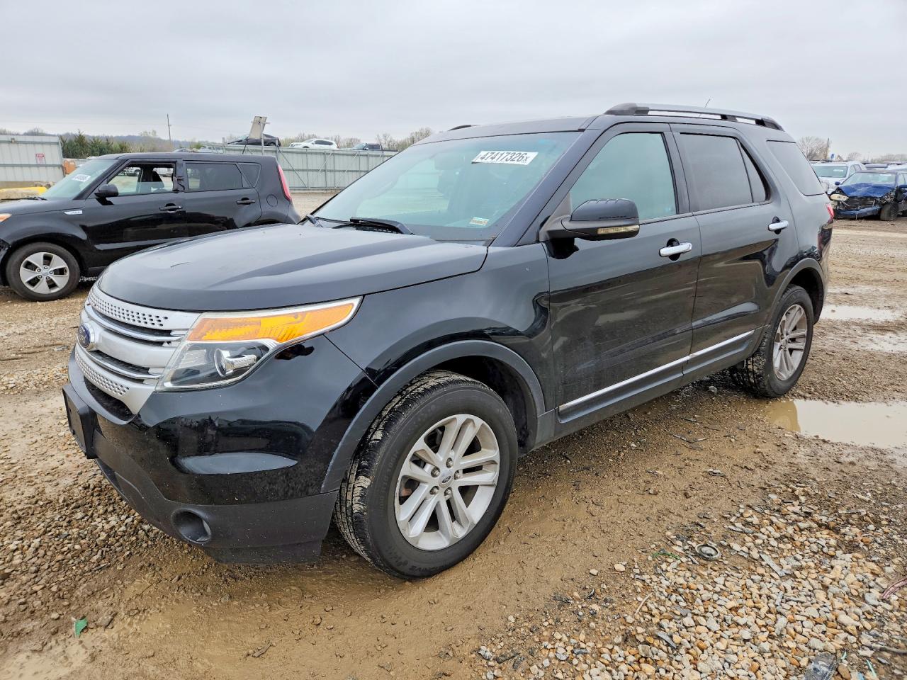 FORD EXPLORER 2011