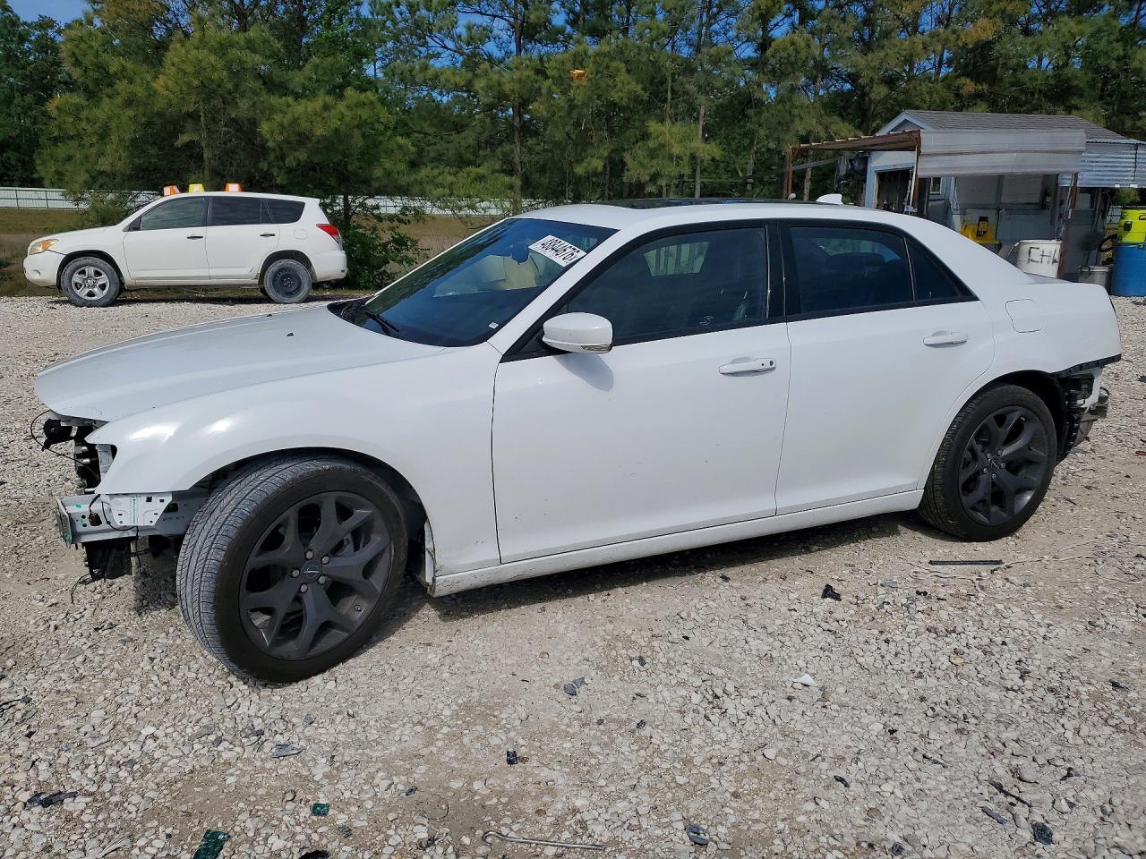 CHRYSLER 300 2023