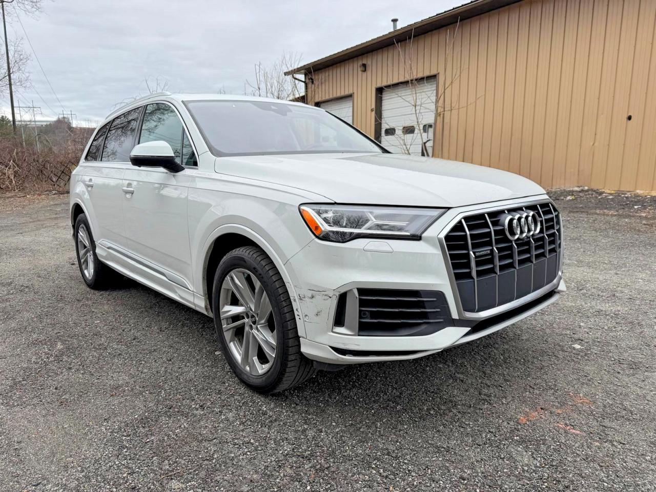 AUDI Q7 2021