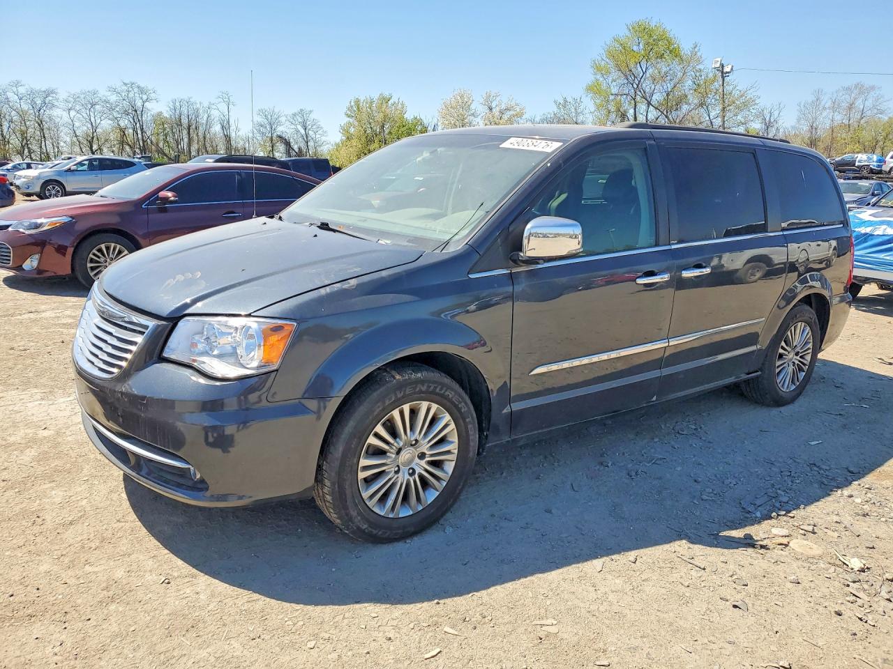 CHRYSLER TOWN & COUNTRY 2014