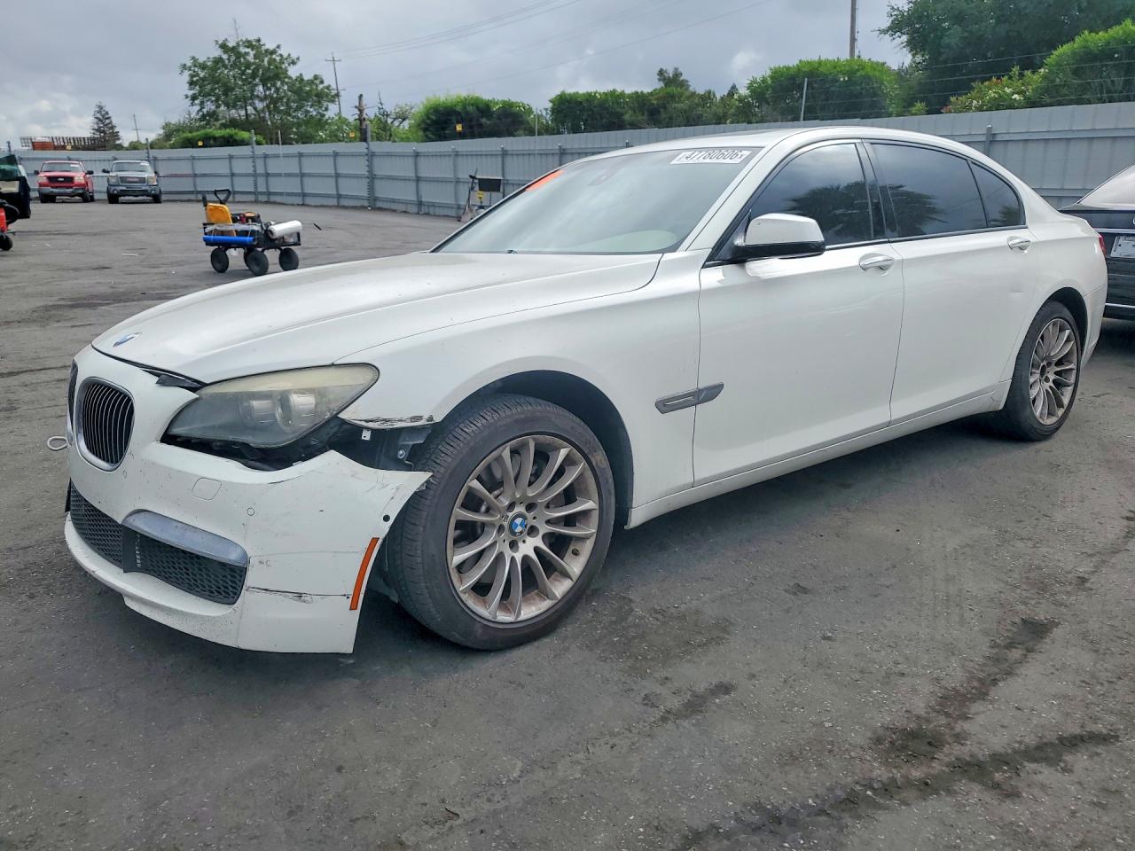 BMW 750 2010