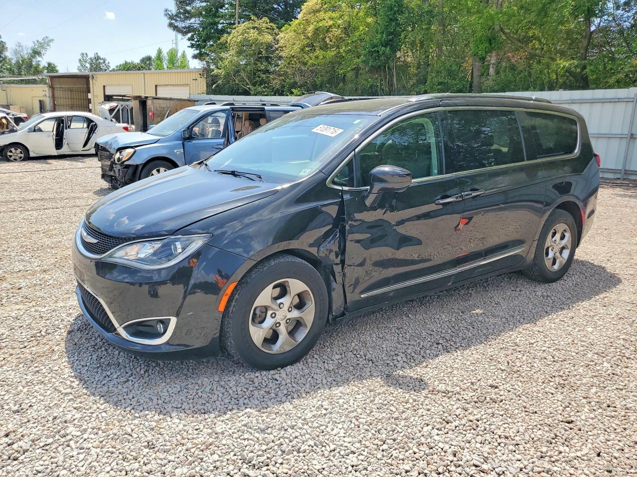 CHRYSLER PACIFICA 2017