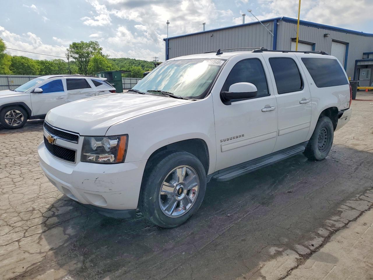 CHEVROLET SUBURBAN 2013