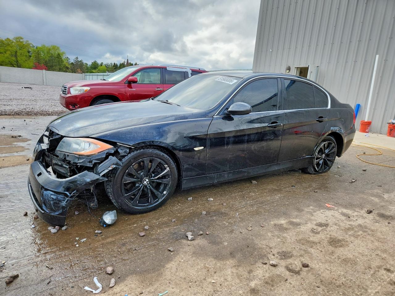 BMW 330 2006