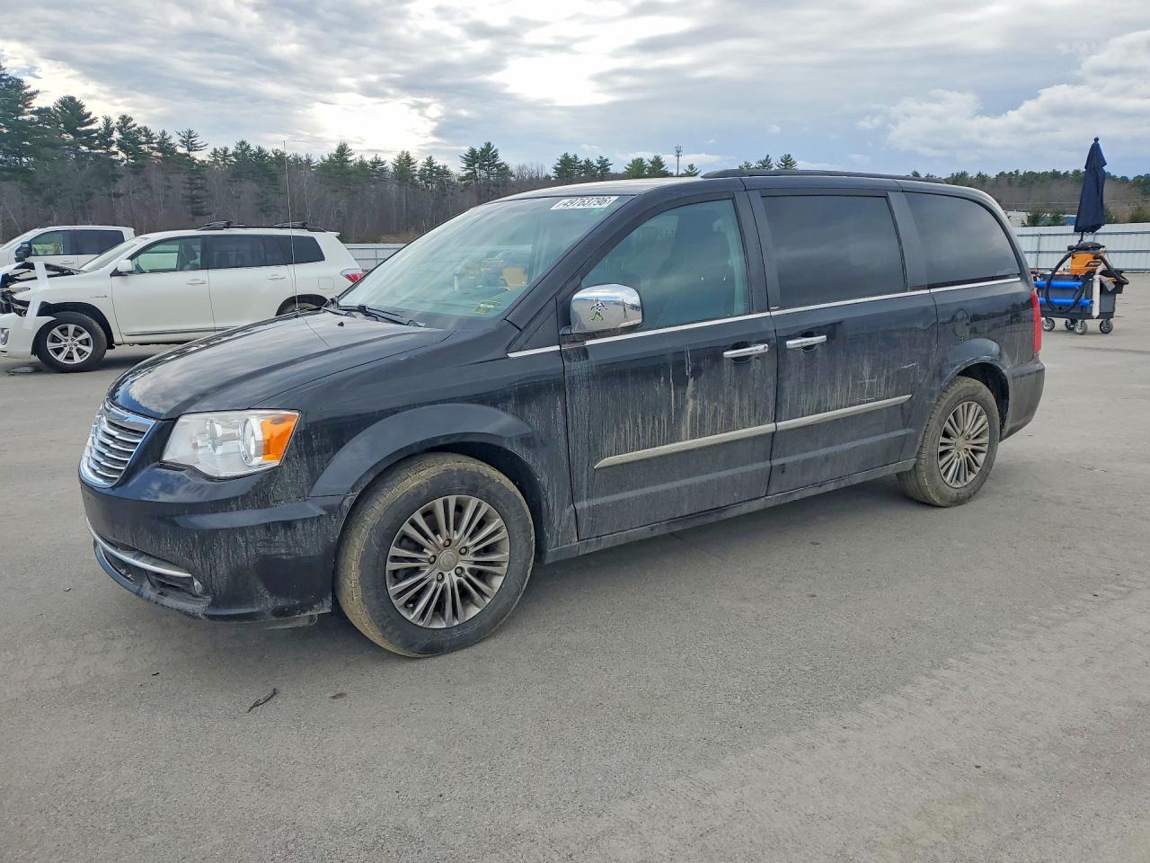 CHRYSLER TOWN & COUNTRY 2014