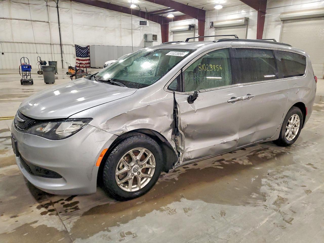 CHRYSLER VOYAGER 2021