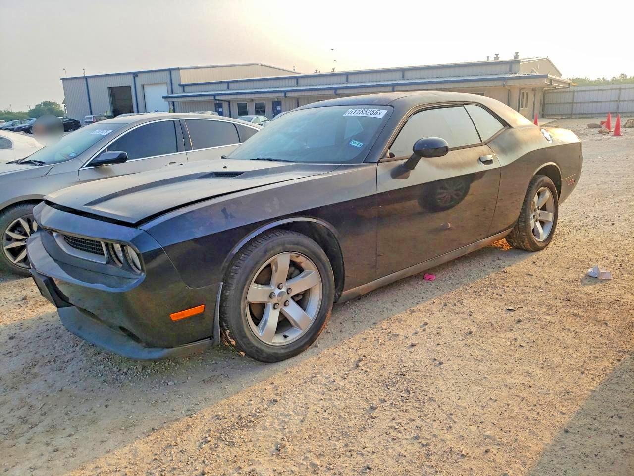 DODGE CHALLENGER 2011