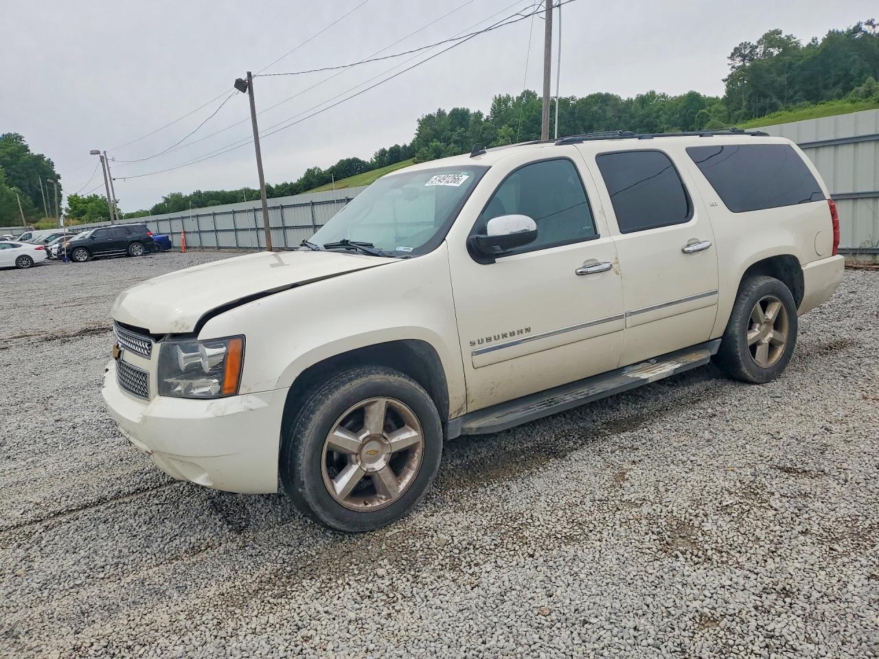 CHEVROLET SUBURBAN 2013