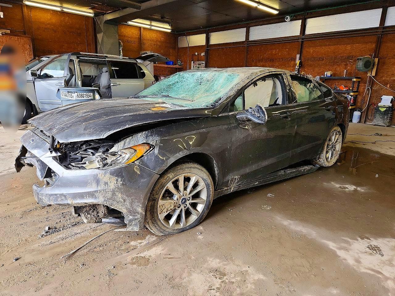 FORD FUSION 2017
