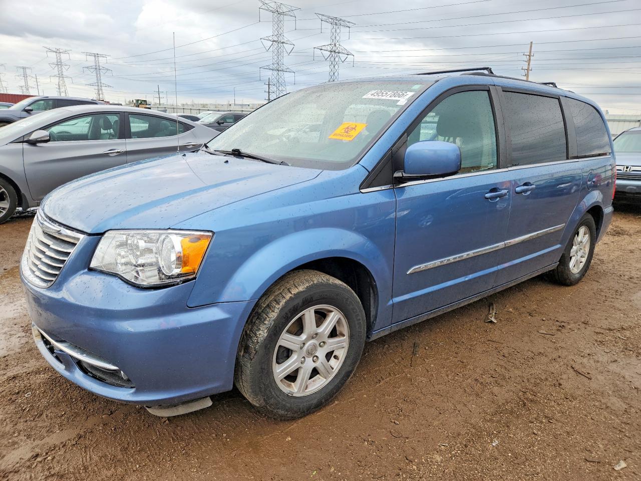 CHRYSLER TOWN & COUNTRY 2012