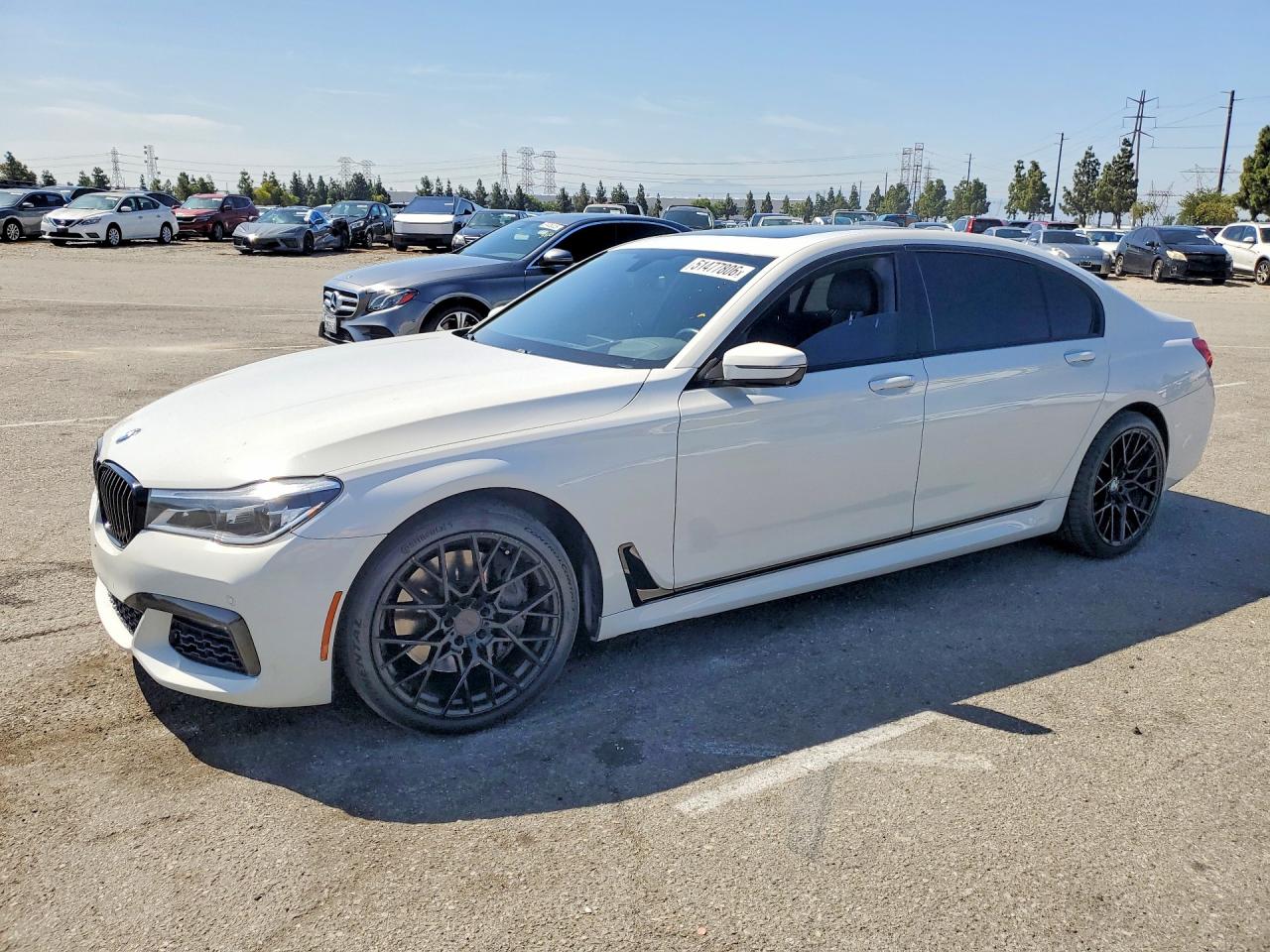 BMW 750 2016