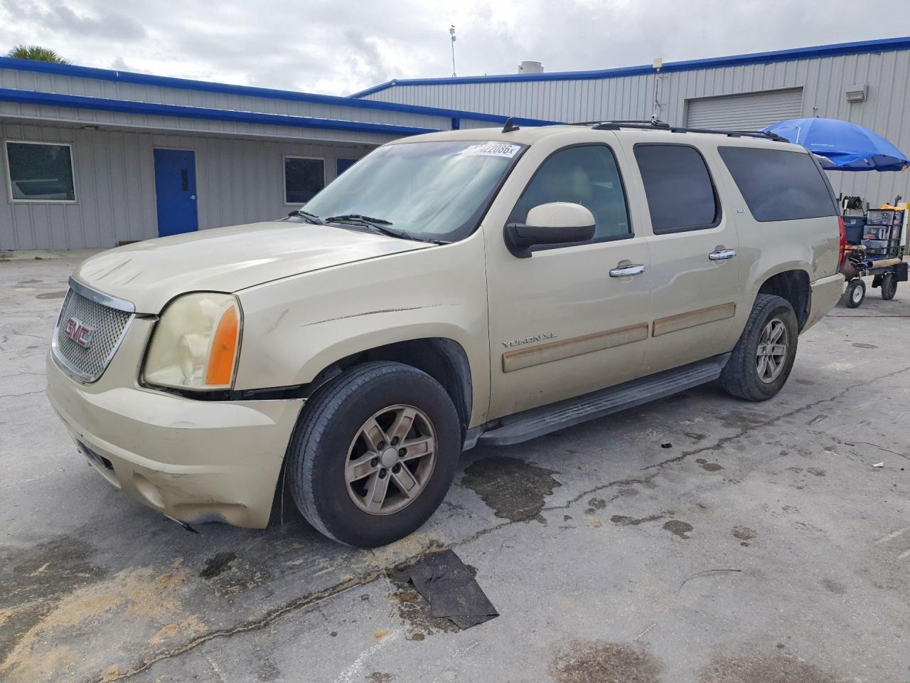 GMC YUKON XL 2013