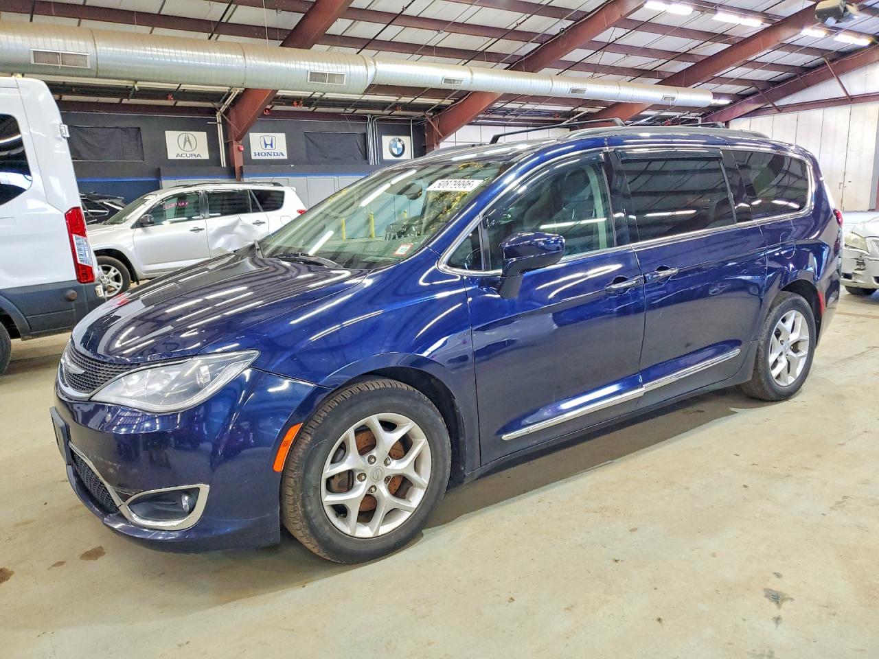 CHRYSLER PACIFICA 2017
