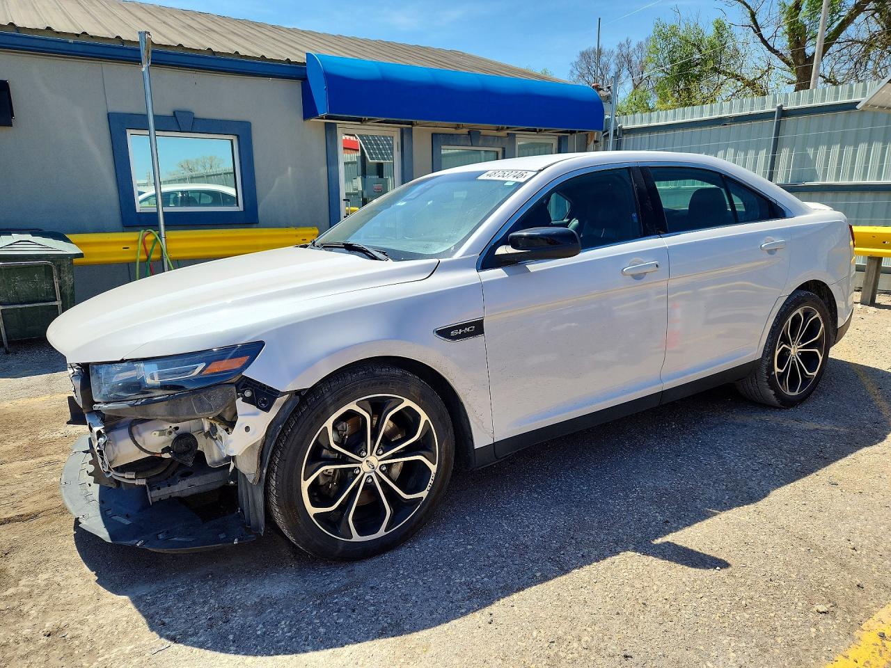 FORD TAURUS 2019