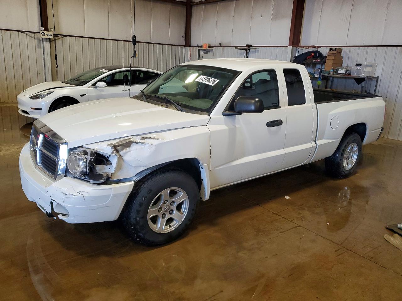 DODGE DAKOTA 2005