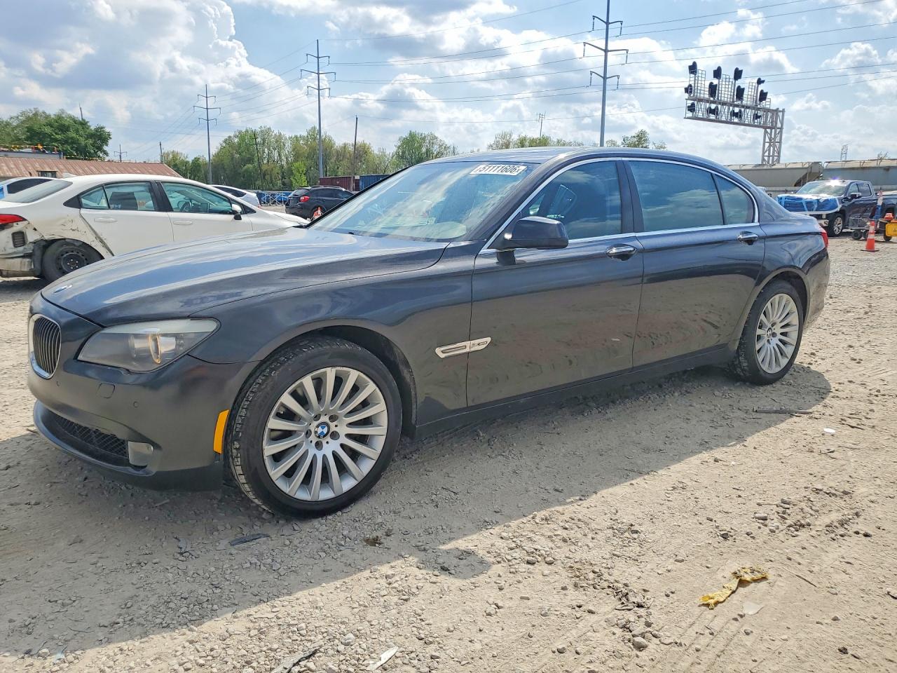 BMW 750 2011