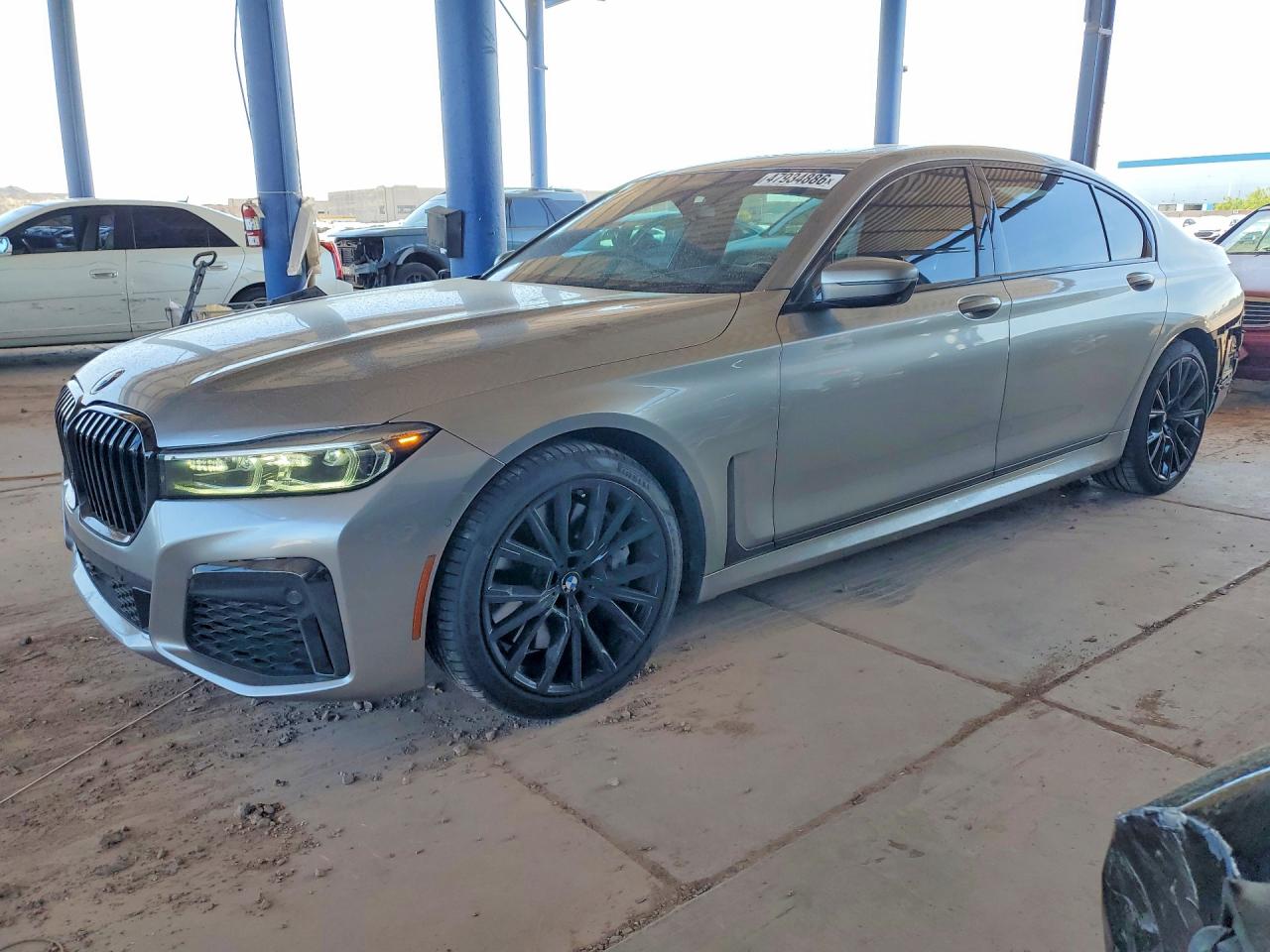 BMW 750 2022