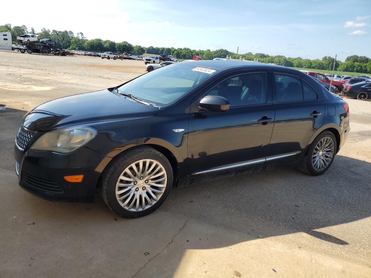 SUZUKI KIZASHI SE 2011