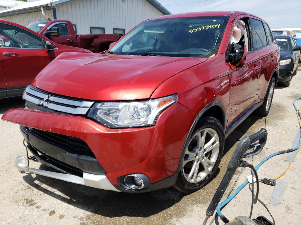 MITSUBISHI OUTLANDER 2015