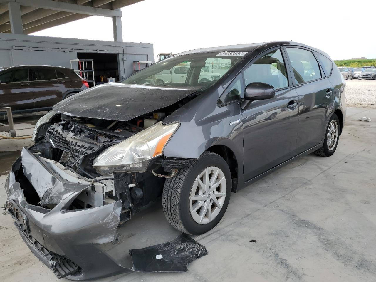 TOYOTA PRIUS V 2013