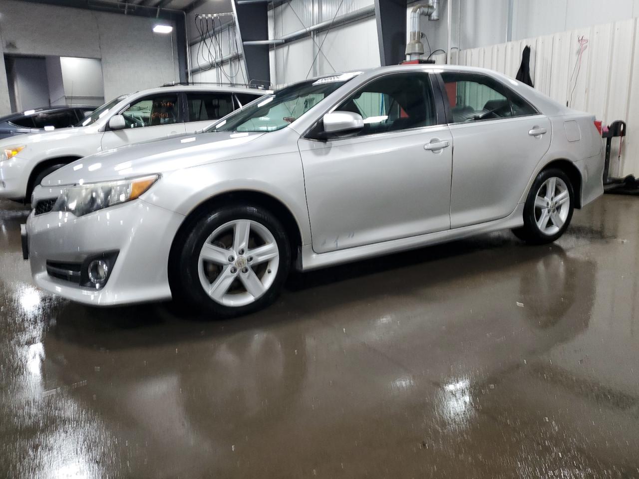 TOYOTA CAMRY BASE 2012