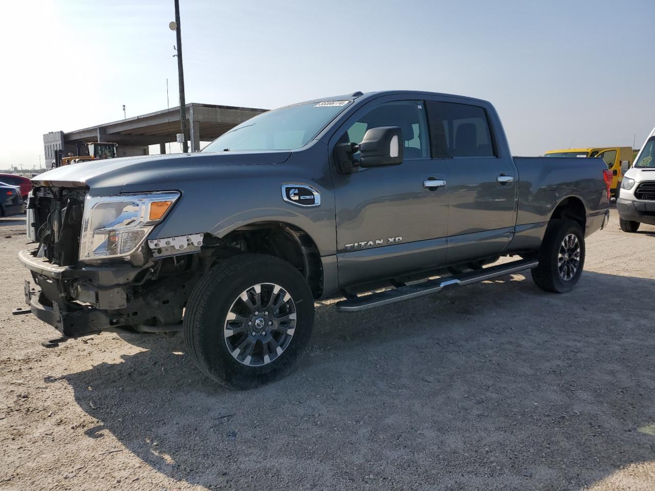 NISSAN TITAN 2016