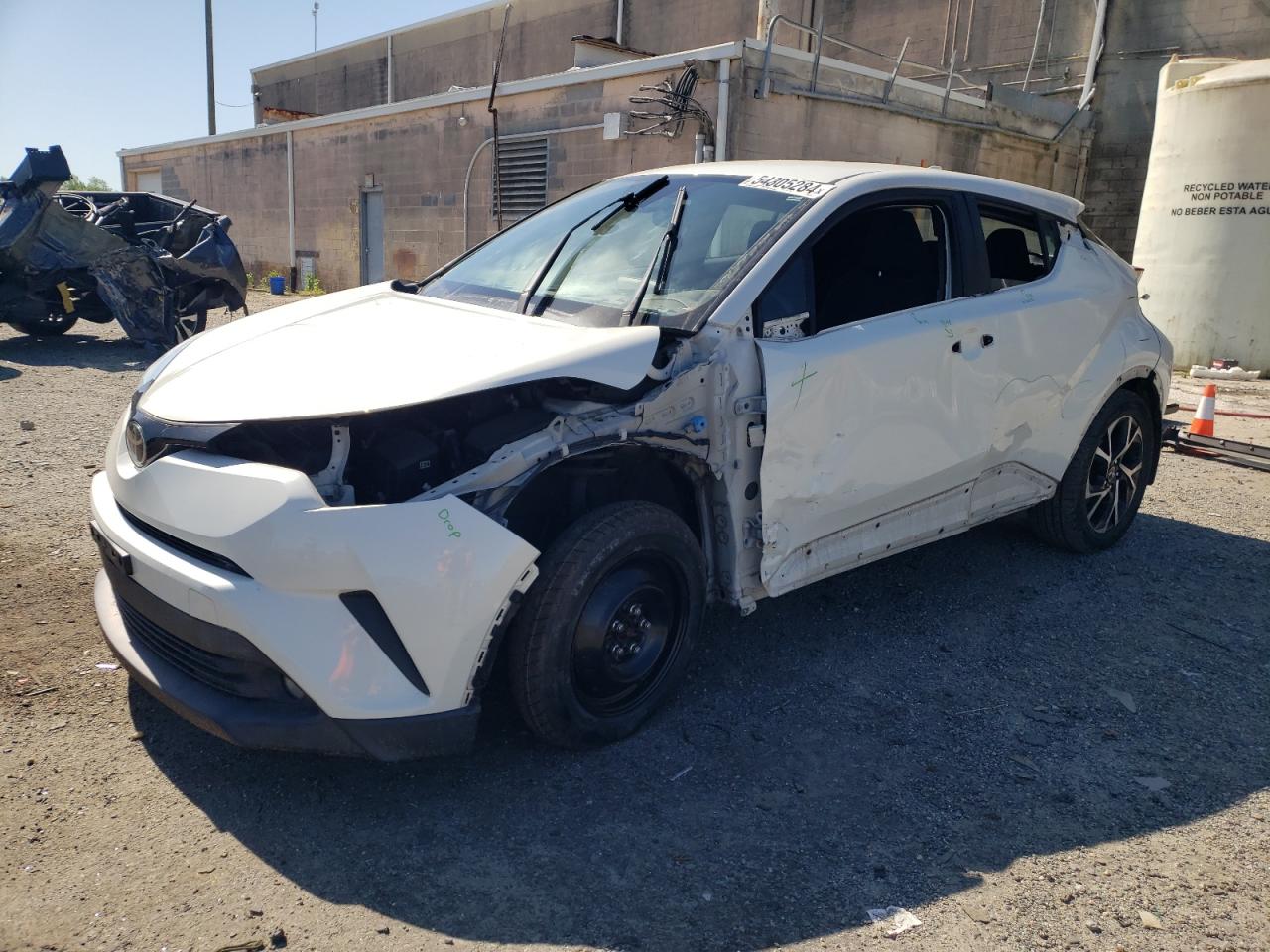 TOYOTA C-HR XLE 2018