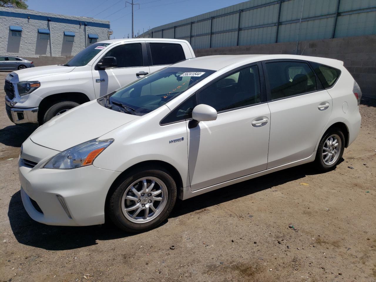 TOYOTA PRIUS V 2013