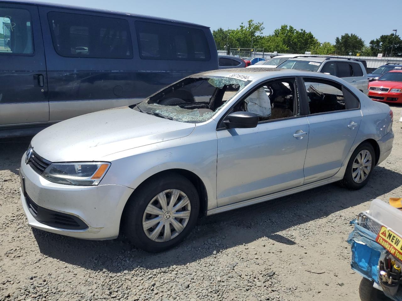 VOLKSWAGEN JETTA BASE 2011