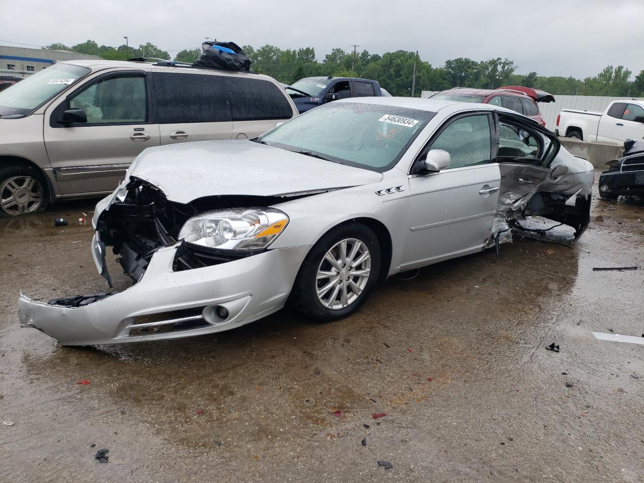 BUICK LUCERNE CX 2011