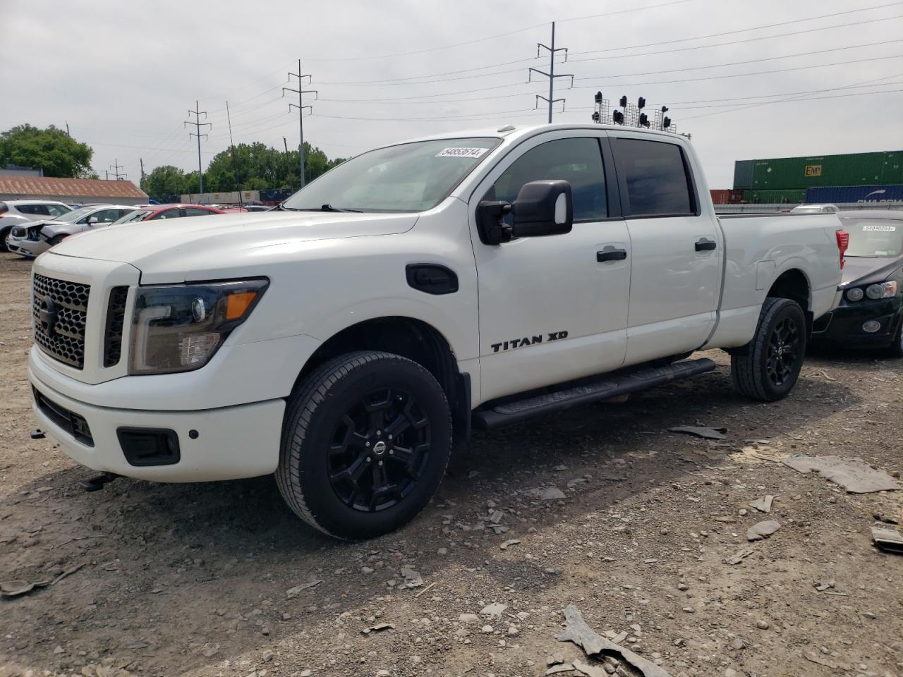 NISSAN TITAN 2018