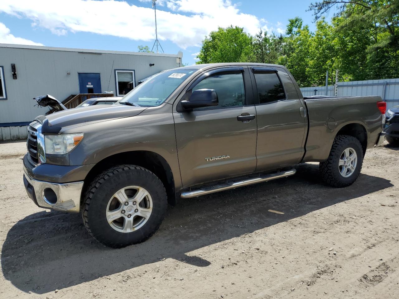 TOYOTA TUNDRA DOU 2011