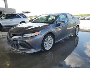 Toyota Camry 2019