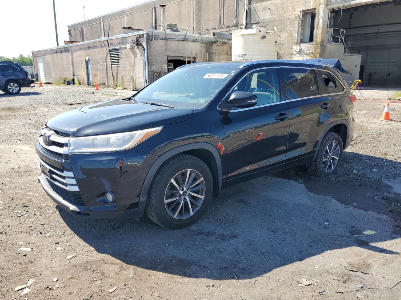 TOYOTA HIGHLANDER 2017