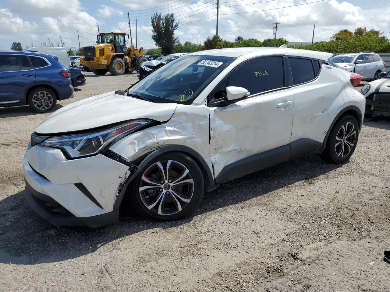 TOYOTA C-HR XLE 2019